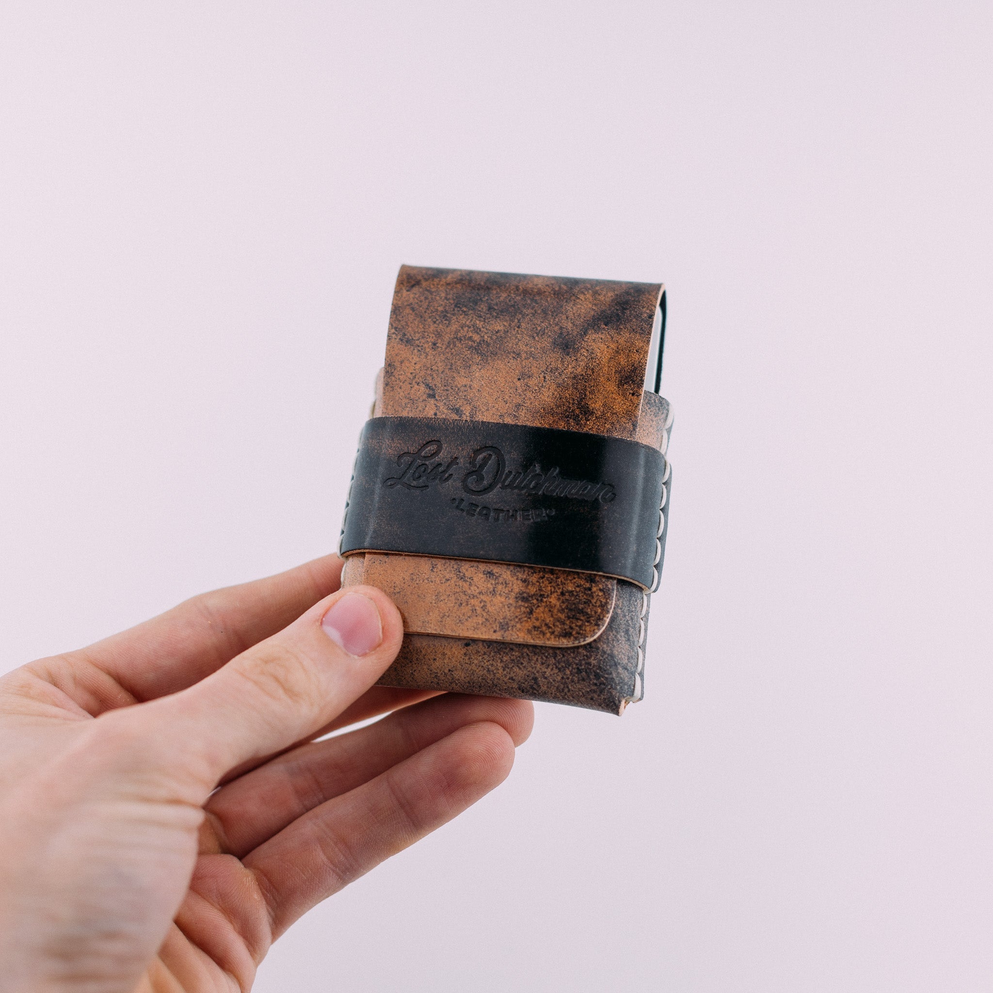 Vegetable-Tanned vs Chrome-Tanned Leather: Pros & Cons