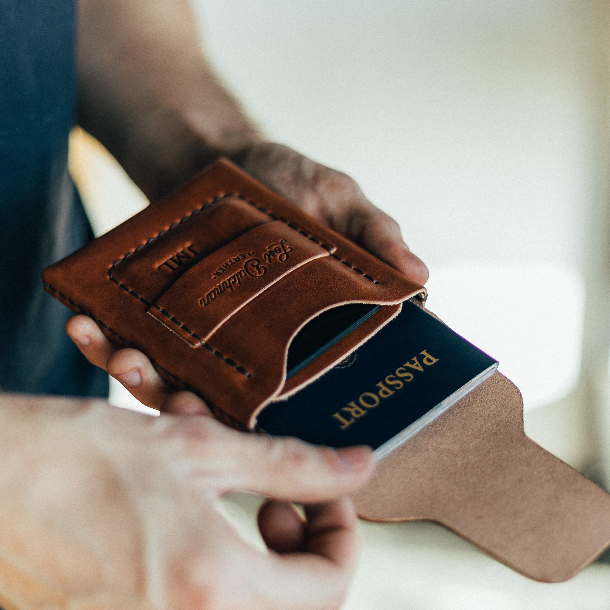 小物入れ Jack Lou The Huckleberry Standard Brown | Lost Dutchman Leather